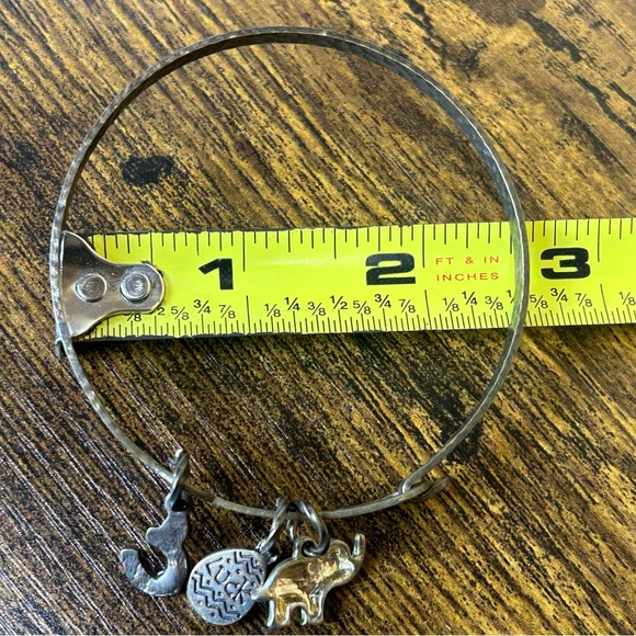Vintage Good luck Charm hammered metal bracelet jewelry horseshoe,elephant,stone - Picture 7 of 15